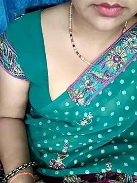 Snapshot of Rashmi_011 chatting on April 26, 11:57 pm Rashmi 011 online show from April 26, 11:57 pm