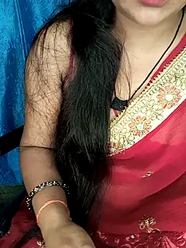 Snapshot of Rashmi_011 chatting on May 12, 11:46 pm Rashmi 011 online show from May 12, 11:46 pm