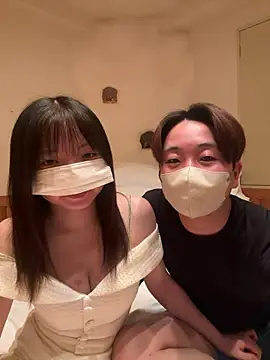 Snapshot of CoYu-528 chatting on November 8, 11:43 am CoYu-528 online show from November 8, 11:43 am