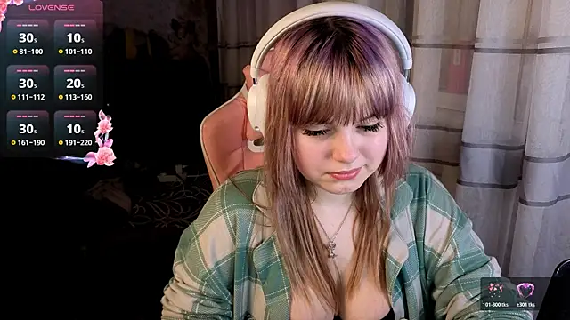 KristiBloom online show from March 29, 10:43 pm