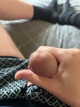 Snapshot of hornymilitary89 chatting on October 7, 11:18 am hornymilitary89 online show from October 7, 11:18 am