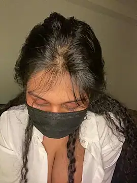 Monica  Bellucci   online show from January 16, 6:01 pm