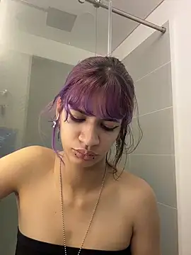 sukulaurens online show from December 22, 4:20 am