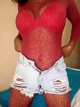 Snapshot of NiaAmour chatting on November 17, 8:53 am NiaAmour online show from November 17, 8:53 am