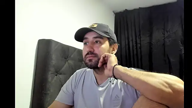 coolfriki online show from November 29, 4:04 am