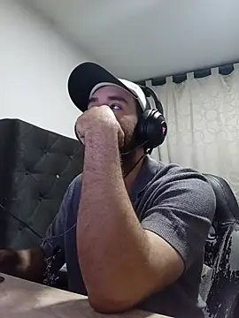 coolfriki online show from May 16, 2:52 am