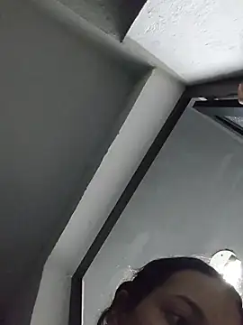 Snapshot of _Bella_Beth_ chatting on November 24, 12:32 am Bella Beth online show from November 24, 12:32 am