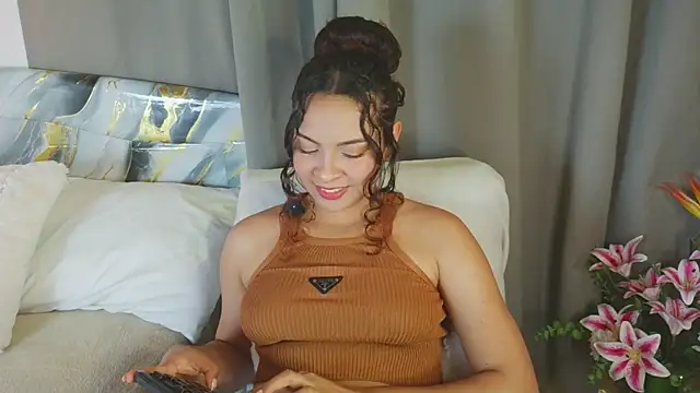 Snapshot of _Bella_Beth_ chatting on January 5, 10:13 pm Bella Beth online show from January 5, 10:13 pm