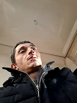 Snapshot of Mert2334 chatting on December 20, 7:26 am Mert2334 online show from December 20, 7:26 am