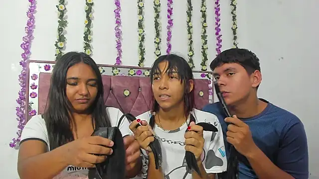 Snapshot of Extreme_Trio_Nomercy chatting on October 19, 2:56 am Extreme Trio Nomercy online show from October 19, 2:56 am