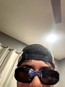 lain213 online show from October 9, 5:16 am