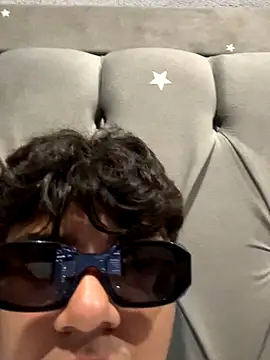 lain213 online show from October 13, 5:40 am