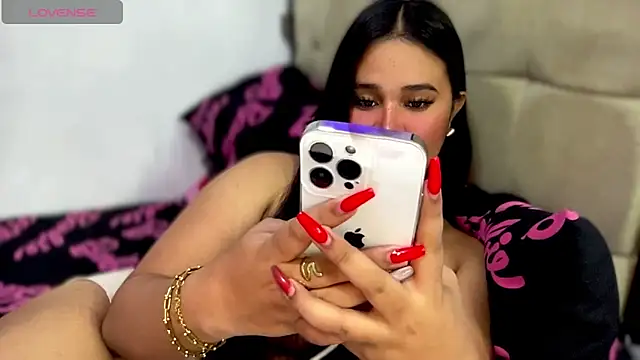 Snapshot of _Houstonixie chatting on December 3, 4:31 am Houstonixie online show from December 3, 4:31 am