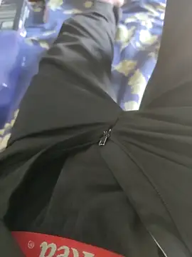 Snapshot of sexystrangerdick chatting on October 16, 10:27 am sexystrangerdick online show from October 16, 10:27 am