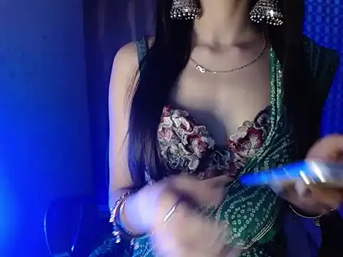 Snapshot of Roiseeee chatting on February 20, 6:26 am Roiseeee online show from February 20, 6:26 am