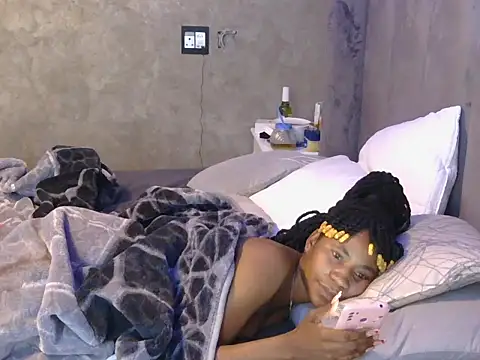 petite queenx online show from October 15, 5:51 am