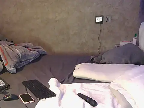 petite queenx online show from November 10, 2:10 am