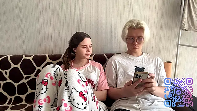 EhtelBiondi online show from March 31, 8:26 am