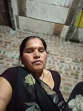 Snapshot of Nm_sanjna chatting on May 18, 4:57 pm Nm sanjna online show from May 18, 4:57 pm