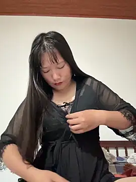 TrangNemo online show from October 22, 8:19 pm