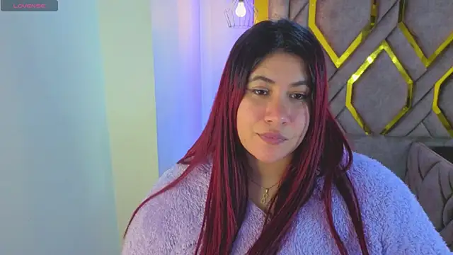 Snapshot of Addyy_02 chatting on December 14, 2:28 am Addyy 02 online show from December 14, 2:28 am