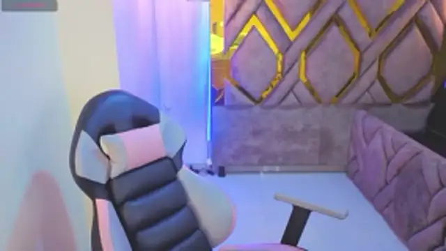 Addyy 02 online show from January 12, 12:38 am