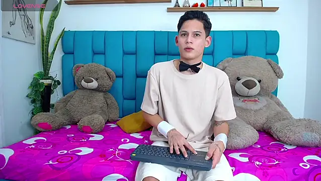 Brian hot online show from March 15, 4:57 pm