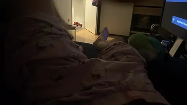 MolleDolle online show from April 7, 9:48 pm