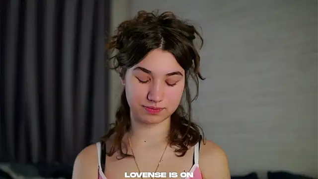 Snapshot of AmmieGerber chatting on November 5, 1:49 am AmmieGerber online show from November 5, 1:49 am