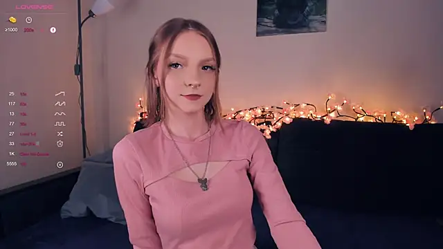 Snapshot of Golden_dawn chatting on October 19, 8:04 am Golden dawn online show from October 19, 8:04 am