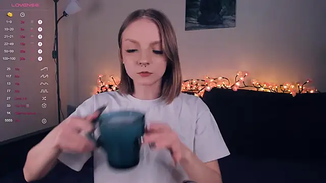 Snapshot of Golden_dawn chatting on October 23, 7:07 am Golden dawn online show from October 23, 7:07 am