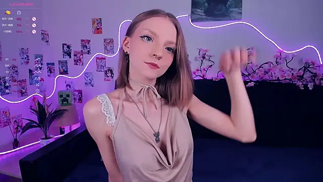 Snapshot of Golden_dawn chatting on November 25, 7:41 am Golden dawn online show from November 25, 7:41 am