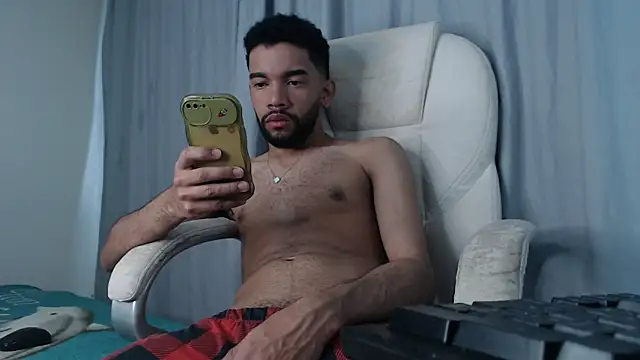 Snapshot of andresnoir_ chatting on October 23, 2:38 pm andresnoir online show from October 23, 2:38 pm