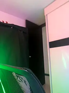 ErosDominant online show from October 25, 9:20 pm