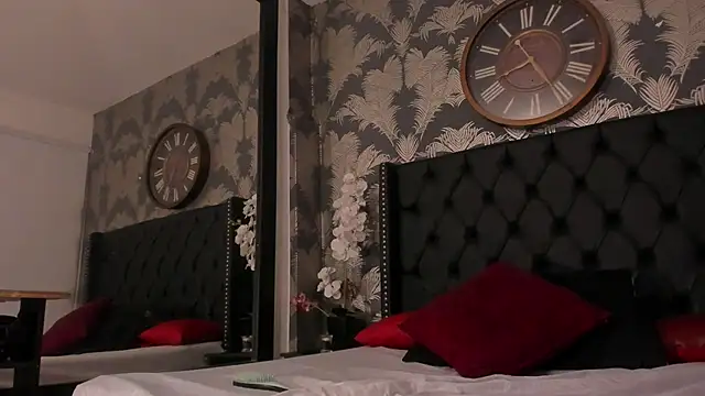 Valeria Collin online show from December 2, 2:34 pm