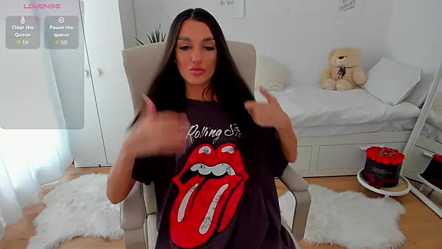 bubbledoll77 online show from April 18, 9:46 am