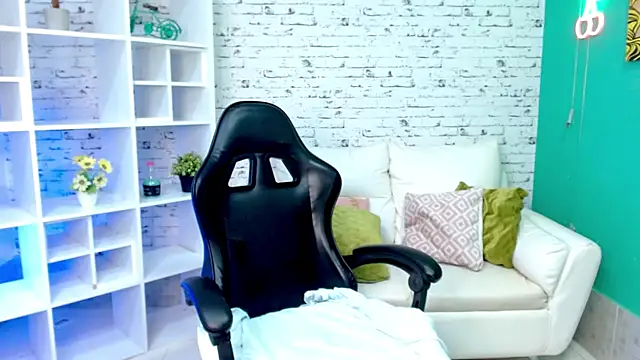 Snapshot of hannahjackson_ chatting on November 6, 11:33 am hannahjackson online show from November 6, 11:33 am