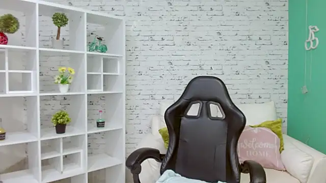 hannahjackson  online show from November 26, 11:22 am