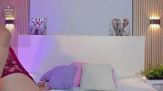 TianaGlow44 online show from February 20, 11:11 am