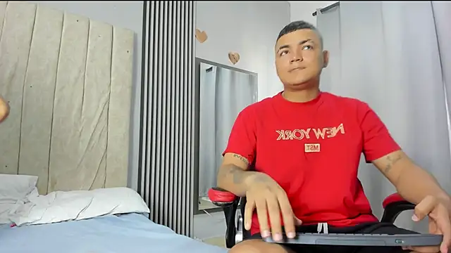 Snapshot of dante_and_kiara chatting on March 1, 9:06 pm dante and kiara online show from March 1, 9:06 pm