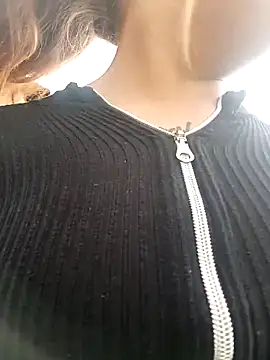 Allison Flamingg online show from October 20, 1:00 pm