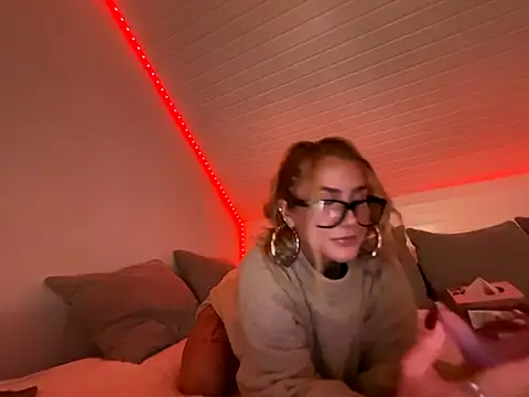 Snapshot of goddesemiiyy chatting on November 2, 7:27 pm goddesemiiyy online show from November 2, 7:27 pm