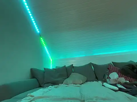 Snapshot of goddesemiiyy chatting on December 5, 7:54 pm goddesemiiyy online show from December 5, 7:54 pm