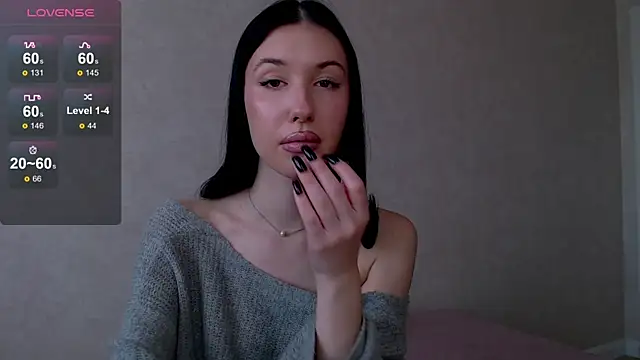 Isabella Fontana online show from October 13, 7:52 am