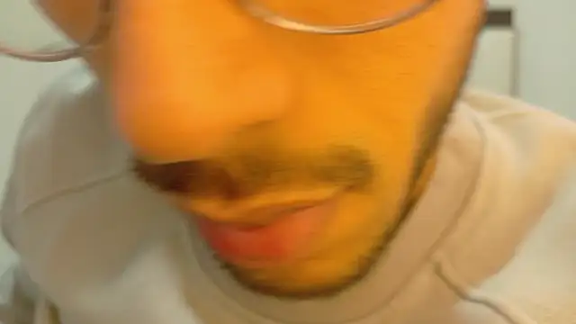 Snapshot of ALANVILLA_LOBO chatting on October 11, 7:23 pm ALANVILLA LOBO online show from October 11, 7:23 pm