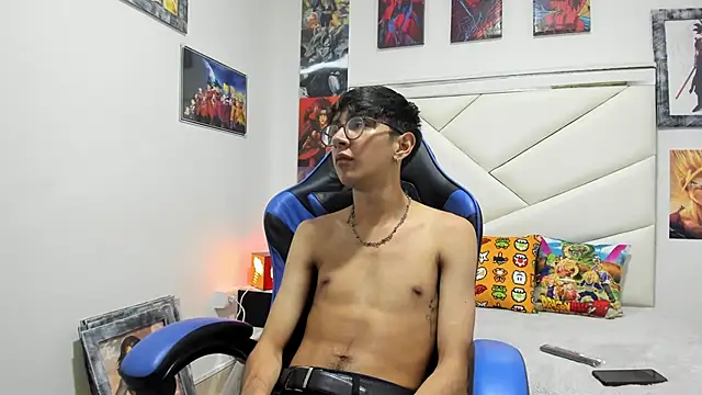 TWINK JOSS online show from October 17, 8:00 pm