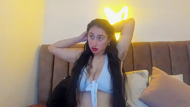 Amara18   online show from November 5, 1:49 am