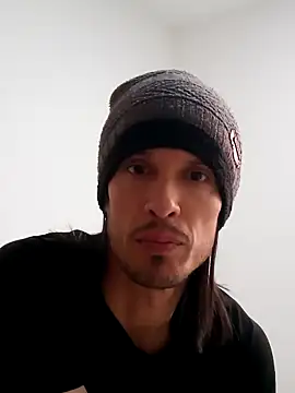 Snapshot of Santini001 chatting on October 7, 3:42 pm Santini001 online show from October 7, 3:42 pm