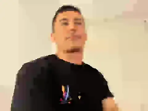 Snapshot of Muscle_man07 chatting on November 13, 9:47 pm Muscle man07 online show from November 13, 9:47 pm