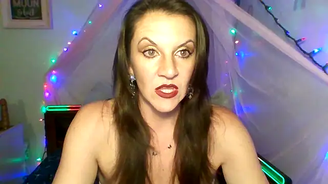 Snapshot of easy_briezy chatting on December 3, 3:03 am easy briezy online show from December 3, 3:03 am